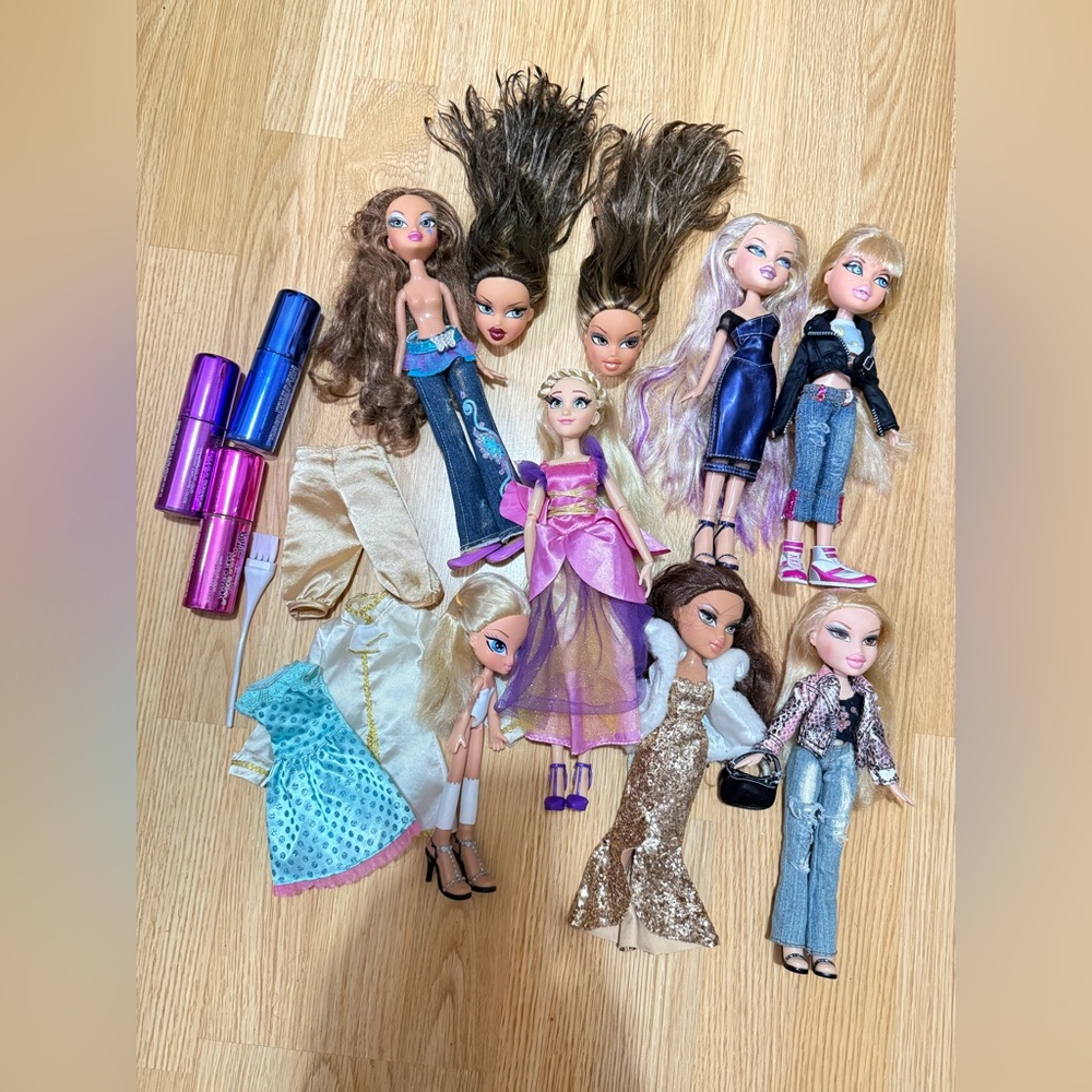 Dolls lot: Bratz, Disney, Barbie